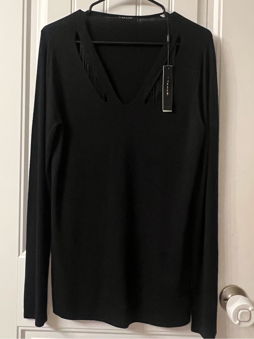 NWT Tahari Black Long Sleeve V-Neck Top